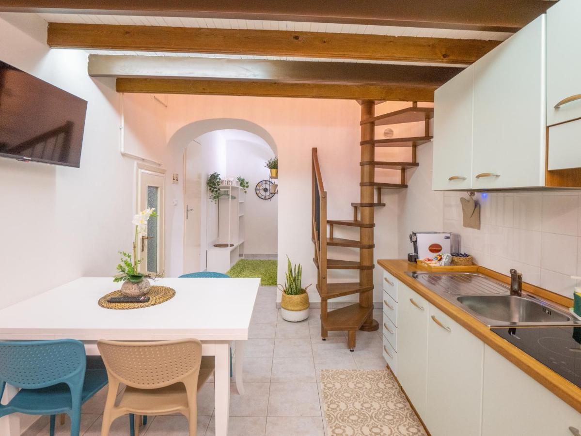 Casa Iryna Apartment Pietra Ligure Exterior photo